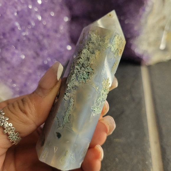 Moss agate crysyal tower - Picture 1 of 7